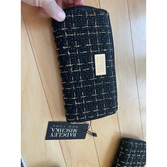 NWT Badgley mischka  Wallet - Picture 2 of 4
